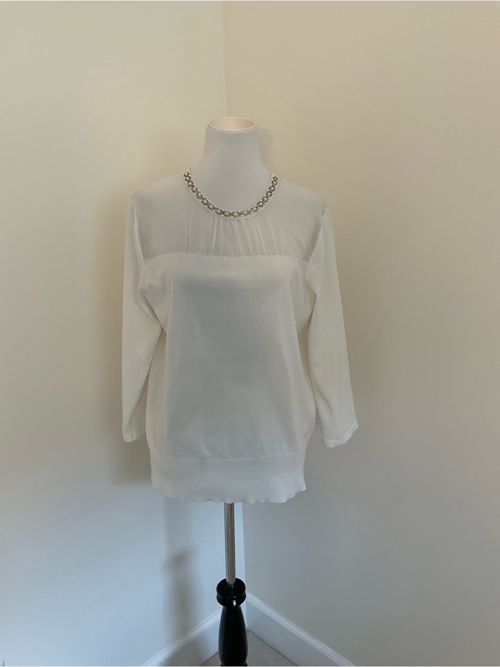Cable & Gauge Classic White Knit Women’s Lightweight Sweater